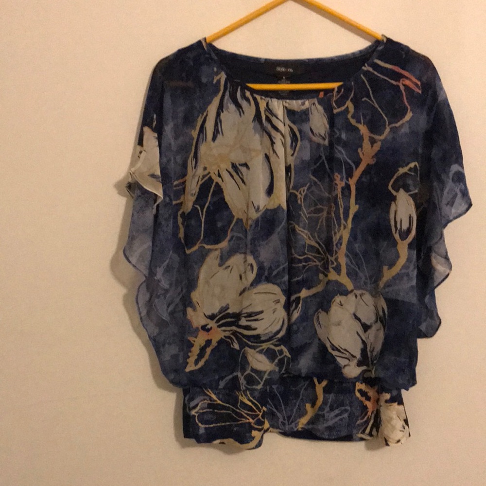 Style&Co blue and yellow floral t shirt